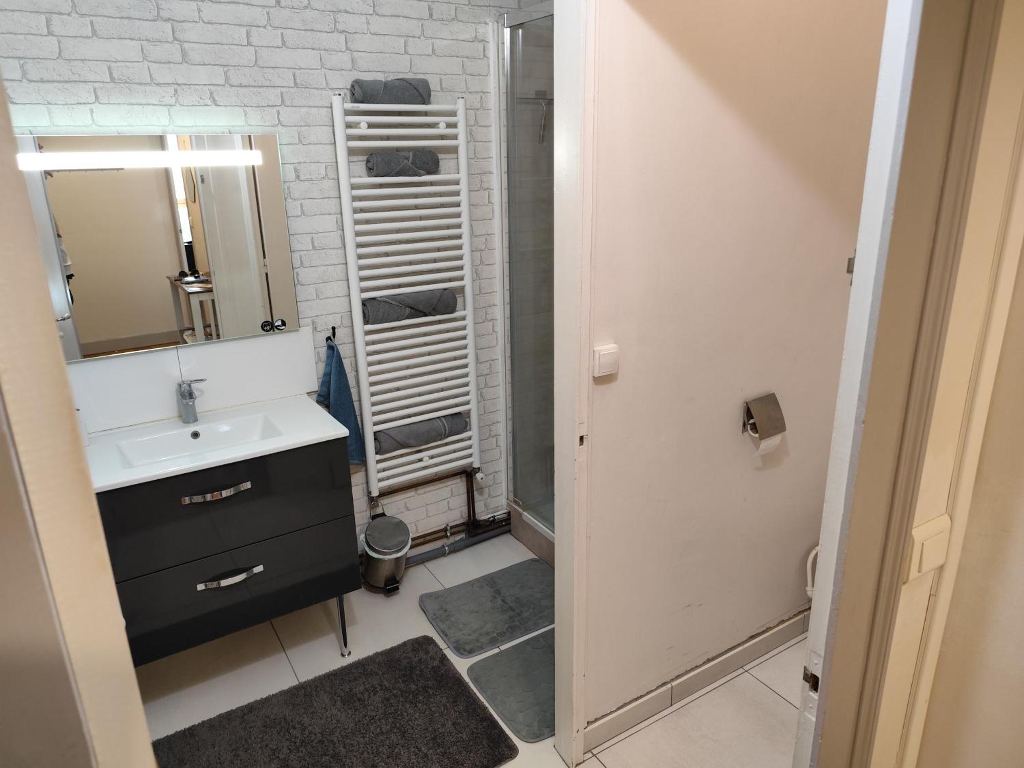 2 Pieces Totalement Renove Au Coeur De Bourges Apartment ภายนอก รูปภาพ